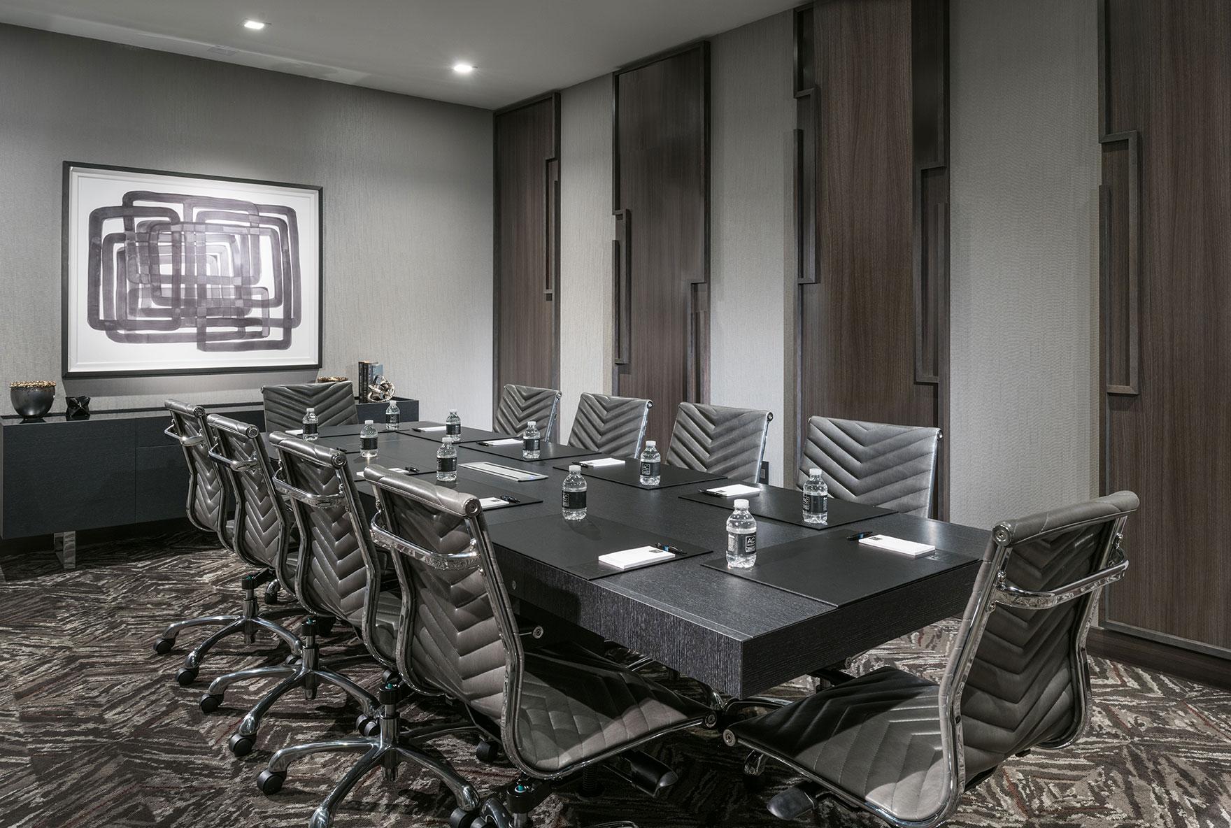 Ac Hotel Cambridge Conference Table